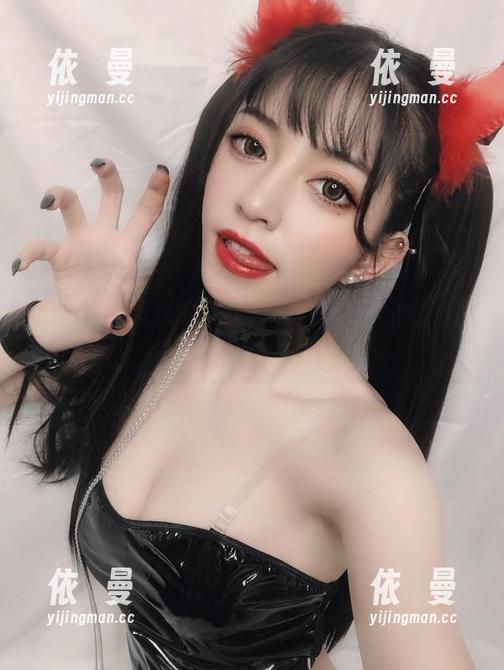 Kettoe Kettoe女友的全集写真:滑稽态度,魔力自拍