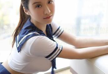 MFStar模范学院 - 看!伊小七MoMo陷入和服里的探索精选，感觉她藏了不少不为人知的小心思。