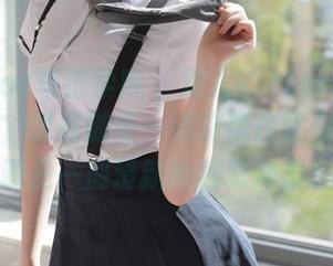 MFStar模范学院 - 果儿Victoria的短裙原图，像是随便一转身都在留白，图册则是一剂清新的视觉冲击。