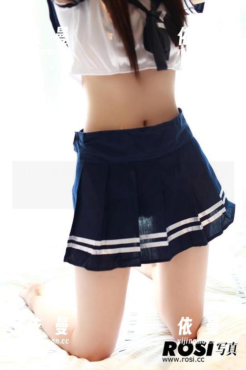 ROSI女孩集合：她的写真集想给你转发，无摆拍的分享