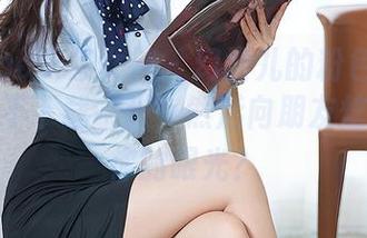TouTiao头条女神 - 幻雪儿的粉色画卷：你确定不下载一张，然后向朋友炫耀一下你的眼光？
