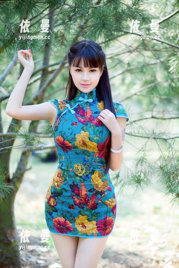 TuiGirl推女郎 - 看，小九九眼镜写真集里，资源大得让人难以想象，摄影师谁？