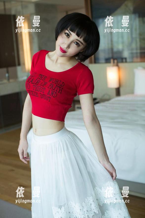 UGirls尤果网 - 张雪馨的自拍套图：这是她教会我们的，如何在镜头前保持“随意”而不随便