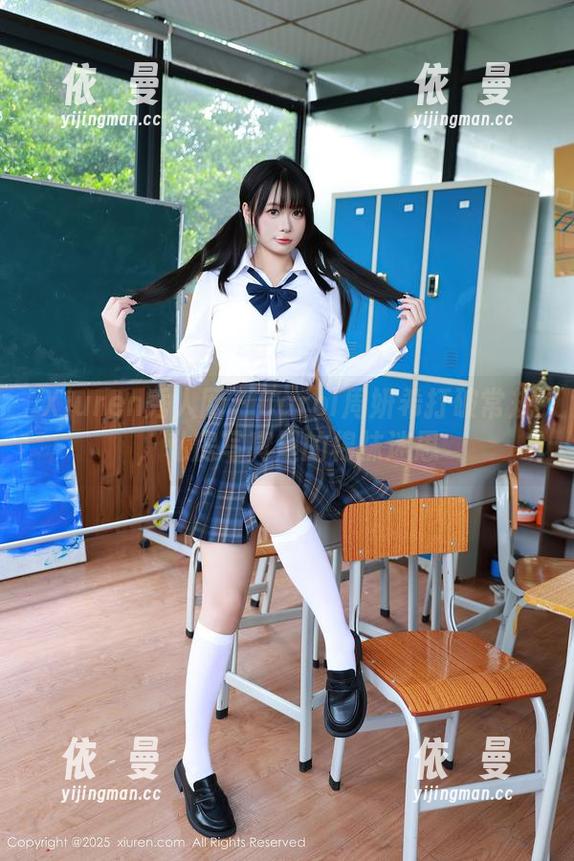 Xiuren秀人网-Carol周妍希 Xiuren秀人网 - Carol周妍希打破常规,私房写真里的棉袜迷思