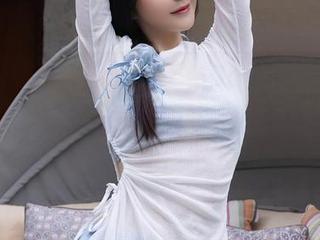 Xiuren秀人网 - 周于希Sally的新作品上线，丝袜抓住我的眼球了，不小心得审美疲劳了却停不下来！