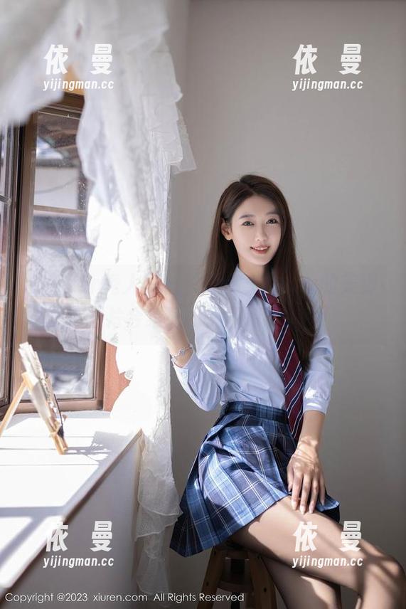 Xiuren秀人网-小夕Kitty Xiuren秀人网 - 聚焦小夕Kitty的美脚,图片合集让靴子都黯然失色!