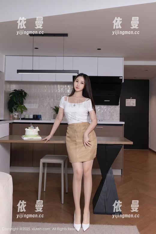Xiuren秀人网 - 心中暗想，徐莉芝Booty的美图和油亮气质，究竟是天生的或后天的？