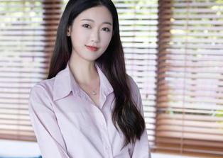 Xiuren秀人网 - 苏韵锦的秘书作品：咦？这是办公小短裙还是工作制服？