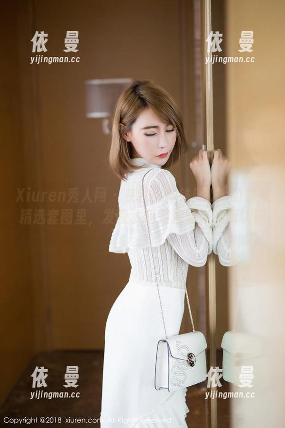 Xiuren秀人网 - 在趁热拿铁latte的居家精选套图里，发现了我对遮羞布的新认识。