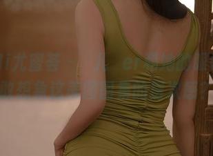 YouMi尤蜜荟 - 玥儿玥er和她的眼镜，你敢想象这美图图集的层次感？