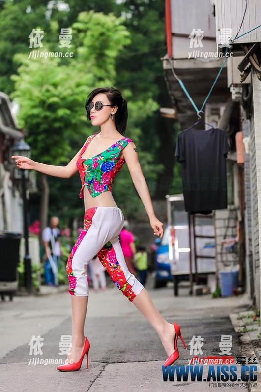 aiss-索菲 aiss - 一波美图过后,长腿妹纸索菲又该干啥?