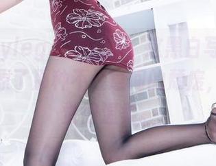 beautyleg - Miga,这黑白写真里的原图还原了那种不经意间的颓废,竟让人觉得温柔。