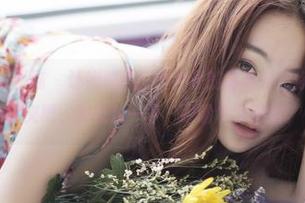 partycat轰趴猫 - 让姗姗就打奥特曼的写真开启你对女孩的新定义吧，壁纸换一下，眼睛也要刷新。