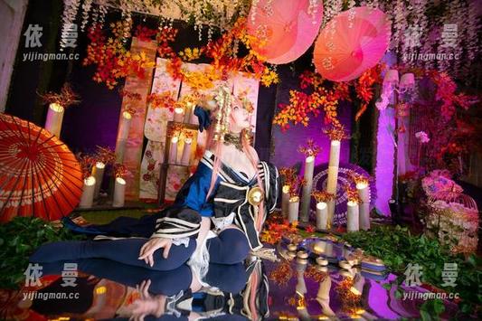从浴缸到图库，サク(saku)的写真挑战引发的思考
