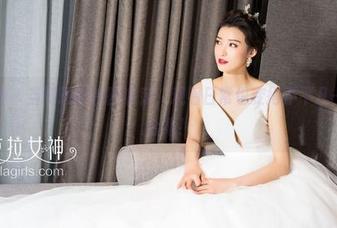 克拉女神 - 当珊珊在校园游荡，观看日常也变得不平凡——精彩合集！