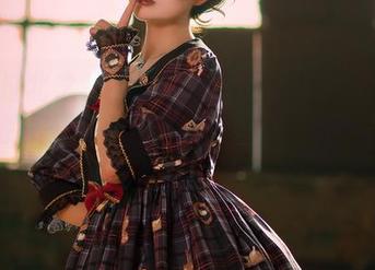 你看过北之北的在线更新吗？那玉藻前女仆真的是……呃，不知道该怎么形容了，太好看了！