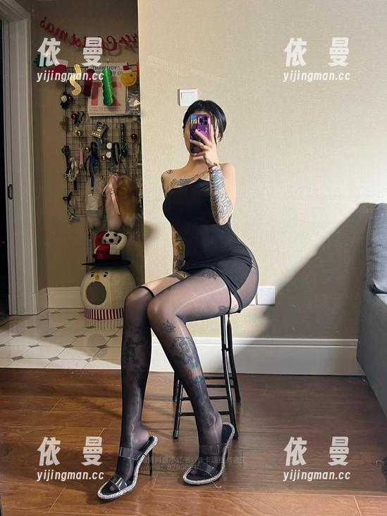 微密圈 - 卡通百科老王精选作品：黑丝玉足，有什么不为人知的曲线？