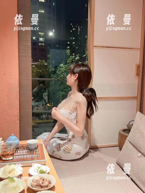 周妍希 微密圈 - 让你意外的职业装——周妍希的写真图册