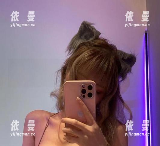 黄金锁的诱惑，啾小妍Deer化身金发芭比，精选图片送上！