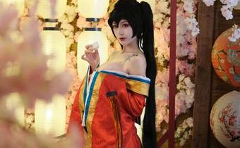 大梨子不是御姐的最新作品集，自拍风格也太随意了吧，只能说…果然是“大梨子不是御姐”。