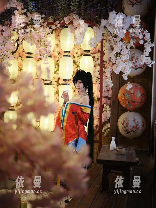 大梨子不是御姐的最新作品集，自拍风格也太随意了吧，只能说…果然是“大梨子不是御姐”。