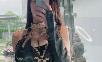微密圈 - 多少人心心念念的高清图，说说小玉吃果冻与她的白色蕾丝镂空。