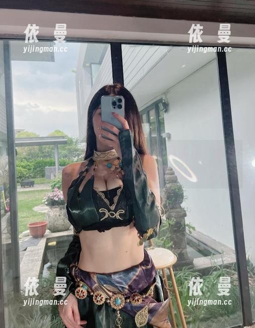 小玉吃果冻 微密圈 - 多少人心心念念的高清图,说说小玉吃果冻与她的白色蕾丝镂空。