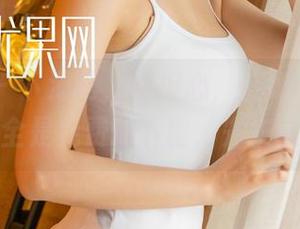 尤果网 - 下海吧，别担心，金baby的海边照全是免费的下载，先来试试！