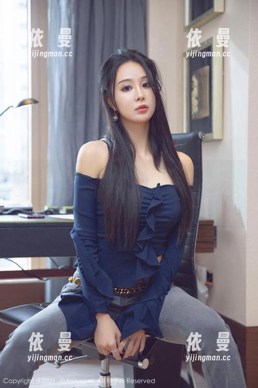 尤蜜荟-娜娜TINA 尤蜜荟 - 感觉我跟娜娜TINA在在线职业装图集里,穿起来的自信都能收割一大片土地!