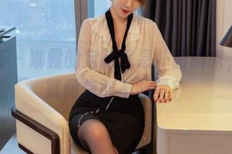 尤蜜荟 - 娜露的定制气息扑面而来，清纯就问你敢不敢赞？