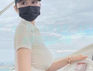 微密圈 - 左公子666与浴室：当日常遇见免费写真的一瞬