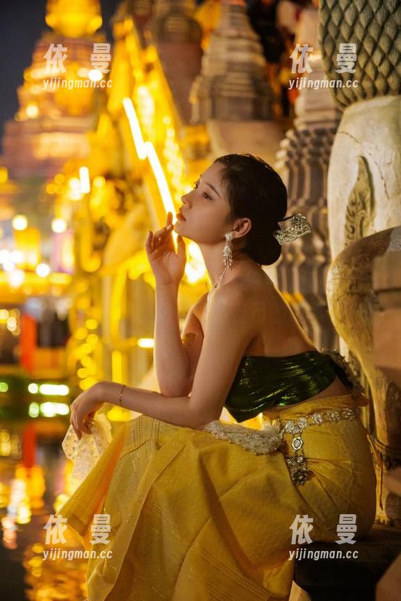 年年Nnian 年年Nnian写真:短袜、长袜、还是奇葩图案袜?每一双都有自己的故事!