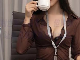 被抖娘利世的作品吸引，但她的‘少女’让我总觉得有点小心机。