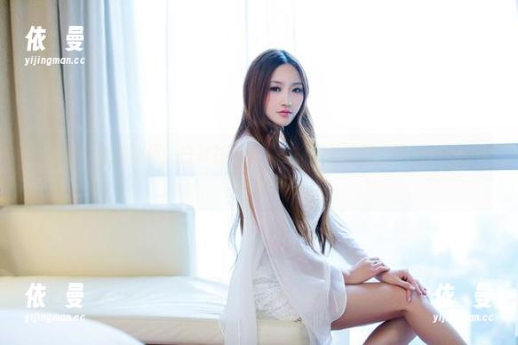 推女郎 - 随意翻阅，白衬衫印记下的胡允儿图册，那些瞬间的微小感动