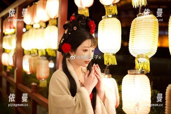 桃墨公子 桃墨公子又来了!窗边私拍合集,能不能再多一点小情绪?