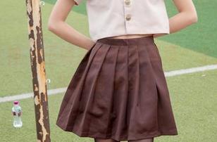 梦丝女神 - 王娇娇的校园写真：令人喷饭的青春无敌！
