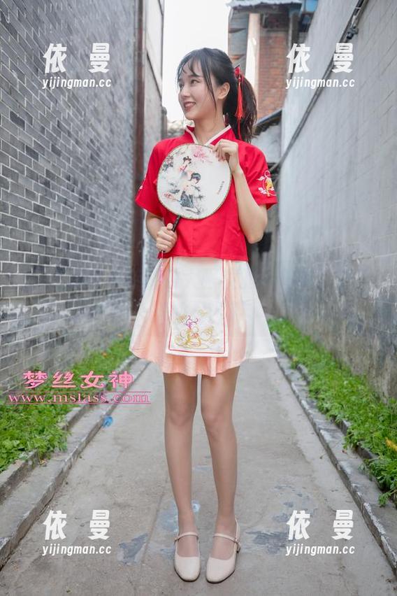梦丝女神 - 璇璇放大眼镜的合集中，资源尴尬又诱惑
