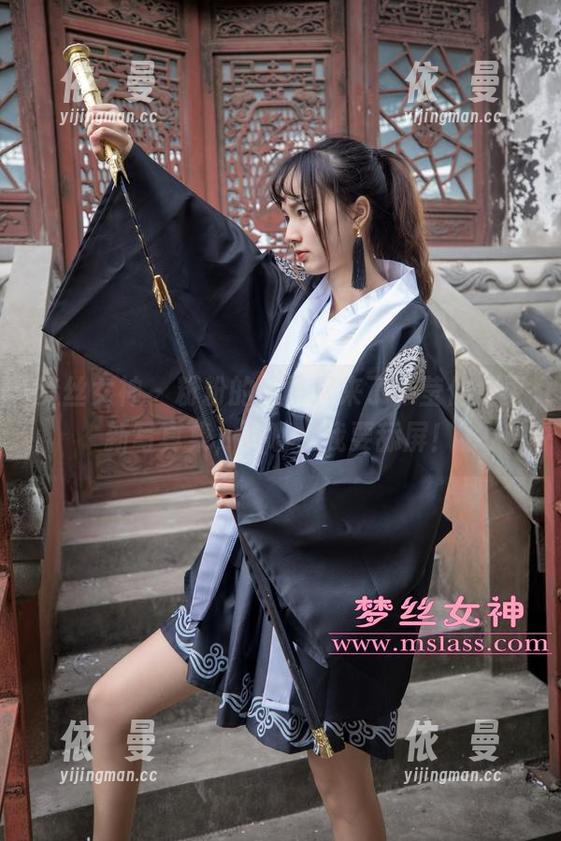 梦丝女神 - 粉粉的风格又来了，莹仙女更新写真集，闭嘴，我要舔屏！