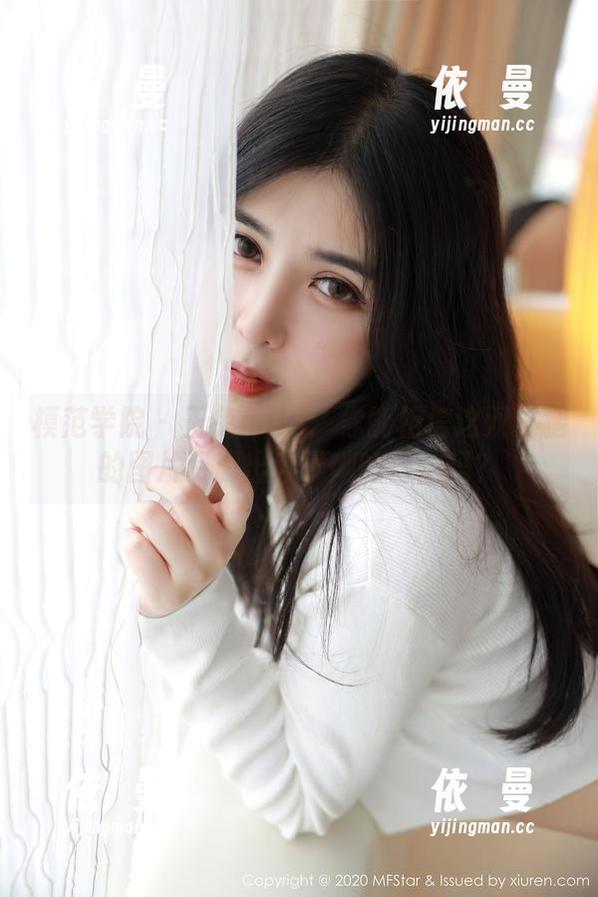 模范学院-玉兔miki 模范学院 - 玉兔miki:你能相信这双长腿的图片资源出自于她的自拍吗?
