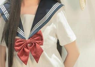 高清图集里的爆机少女喵小吉，两条长腿能指引我走上什么不归路呢？