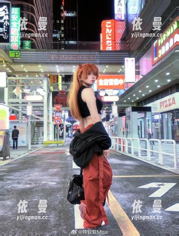 白色原图：特软儿Sona怎么把这种简单玩得这么绝？