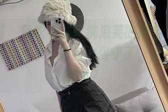 微密圈 - 每次看到玫桃泡芙的图集，就像在品尝死库水，更新太保守了，能否有点新意？