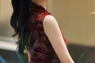 秀人网 - 让王心悦的眼镜来拯救我的私房梦，作品真的太撩了。