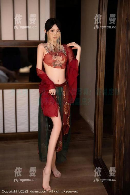 秀人网 - 玥儿玥的职业装写真：谁说定制就不可以有点意思？