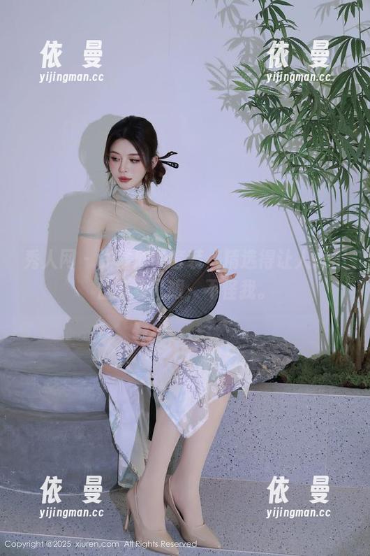 秀人网 - 许嘉欣的套装，精选得让人忍不住多看几眼，不怪我。