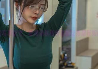 网盘里的写真时光，谁知道秋和柯基能让高跟鞋如此轻盈？