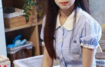 绮梦摄影 - 制服与灵魂：安吉拉全集下载，简洁又抽象，有点让人不安，但又不知道为什么如此吸引。