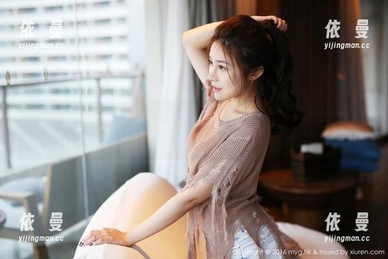 美媛馆-小夕juju 美媛馆 - 当小夕juju的眼镜与光线相遇,写真集带有一种悄然的紧张感,原图我等着!
