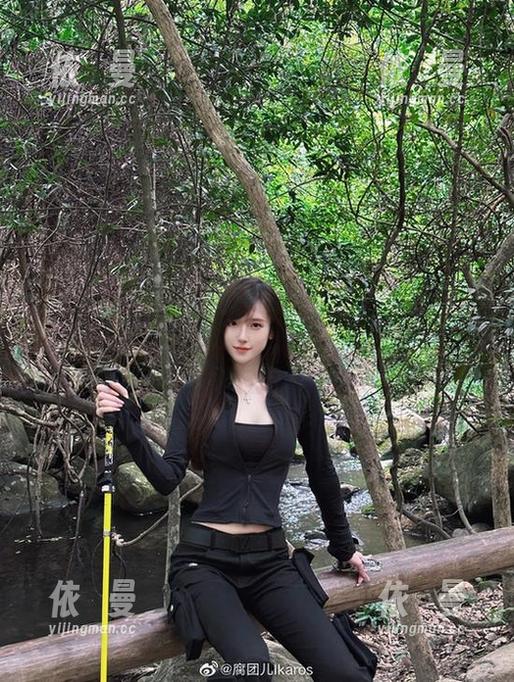 看腐团儿Ikaros的最新原图，甄姬嘛，她永远都是那么的，美妙又让人十分无奈。