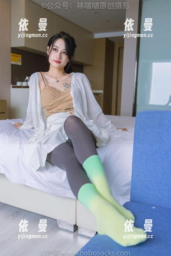 袜啵啵 - 芝士的美图，难道人生就要常伴这股夏日的热浪？